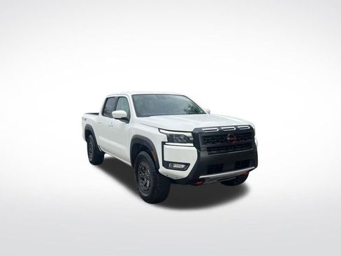 Used 2026 Nissan Frontier PRO-4X AWD/4WD image 2