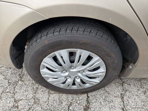 Used 2010 Toyota Corolla LE image 6