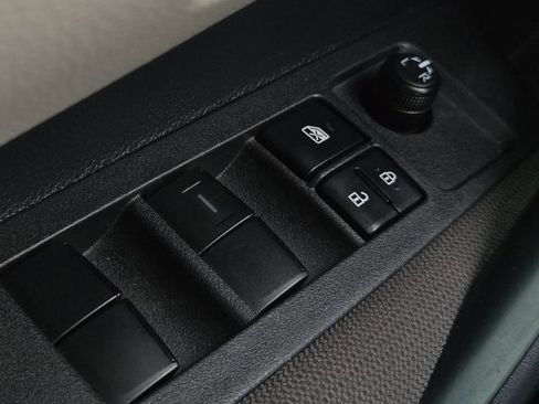 Used 2025 Toyota Corolla LE FWD image 27