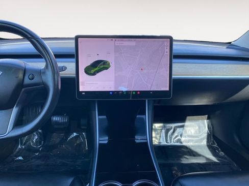 Used 2018 Tesla Model 3 Mid Range image 11