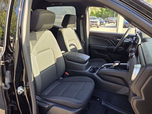 Used 2025 Chevrolet Colorado LT RWD image 22
