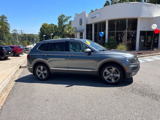 Used 2018 Volkswagen Tiguan SEL Premium FWD image 2