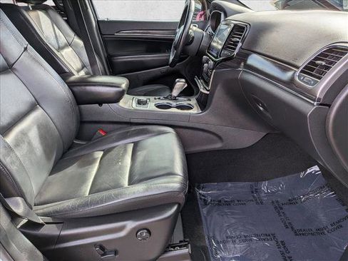 Used 2019 Jeep Grand Cherokee Limited image 21