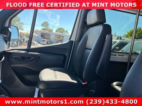 Used 2021 Mercedes-Benz Sprinter 2500 image 28