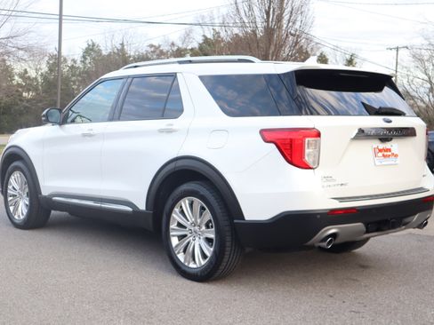 Used 2020 Ford Explorer Limited w/ Class III Trailer Tow Package image 9