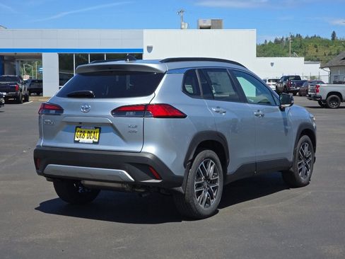 New 2026 Toyota Corolla Cross XLE AWD/4WD image 5