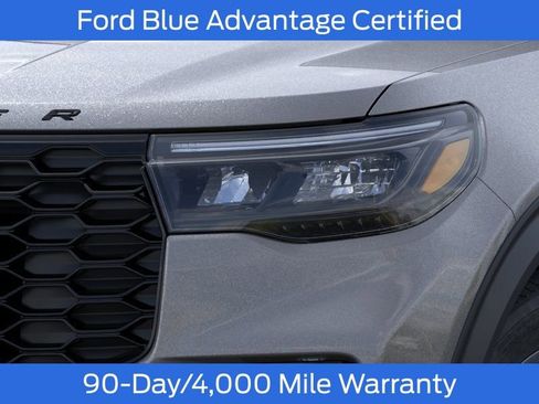 Used 2026 Ford Explorer ST-Line w/ ST-Line Street Pack AWD/4WD image 19