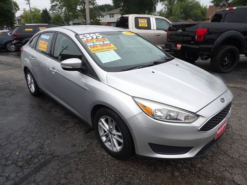 Used 2016 Ford Focus SE FWD image 6