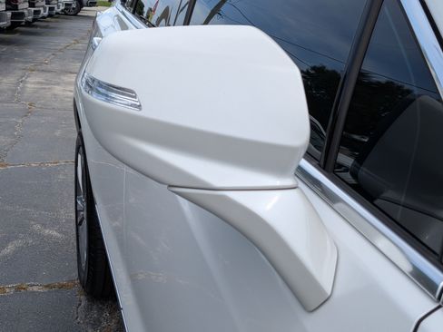 Certified 2024 Cadillac XT5 Premium Luxury FWD image 11