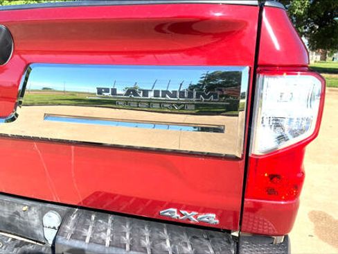 Used 2016 Nissan Titan Platinum Reserve image 23