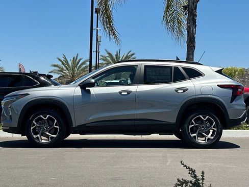 New 2026 Chevrolet Trax LT w/ Driver Confidence Package FWD image 7