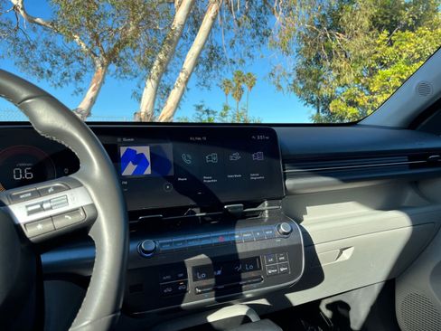 Used 2025 Hyundai Kona SEL image 17