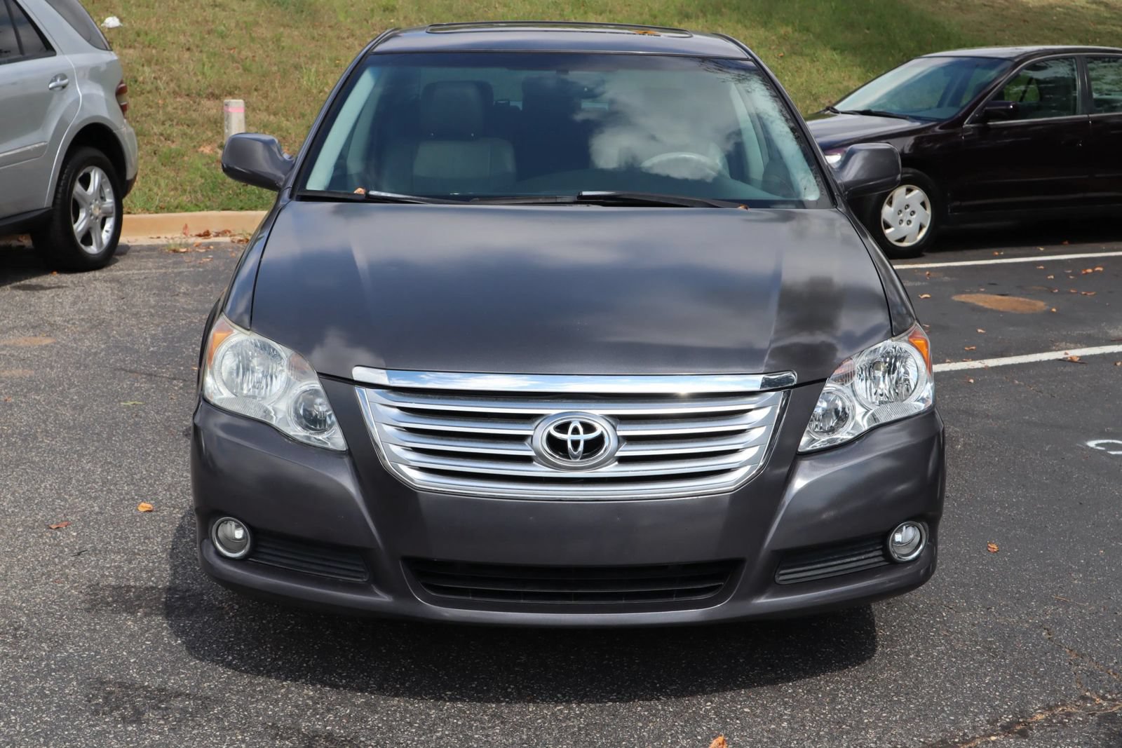 Used 2008 Toyota Avalon Limited FWD image 2