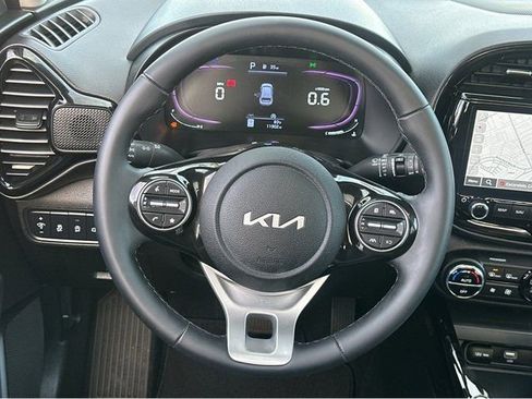 Certified 2023 Kia Soul EX image 11