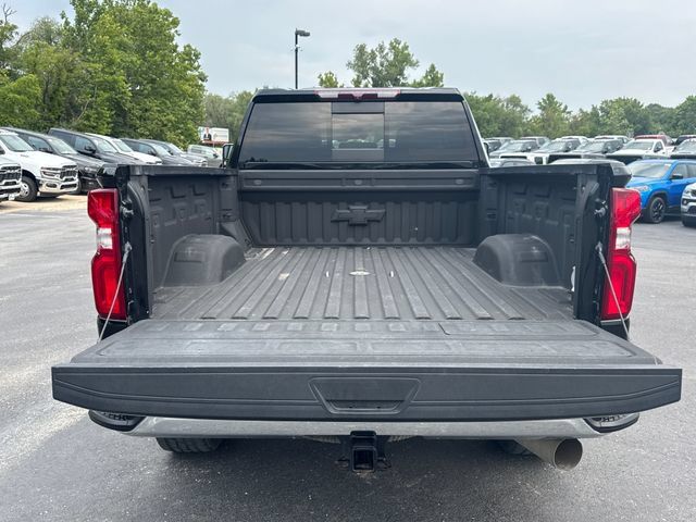 Used 2022 Chevrolet Silverado 2500 LTZ w/ LTZ Plus Package AWD/4WD image 11