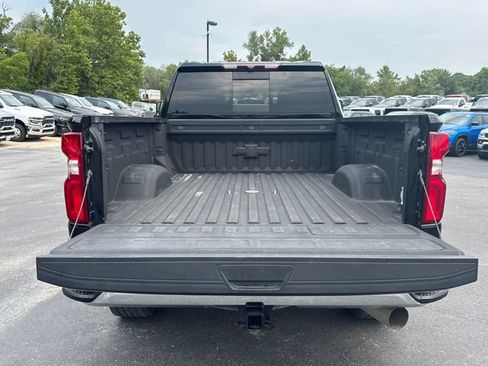 Used 2022 Chevrolet Silverado 2500 LTZ w/ LTZ Plus Package AWD/4WD image 11