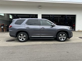 Used 2023 Honda Pilot EX-L video 3