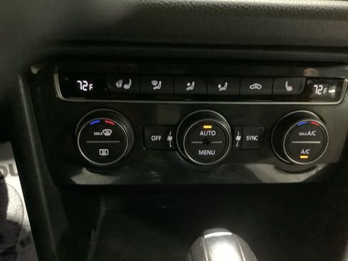 Used 2021 Volkswagen Tiguan SEL image 33