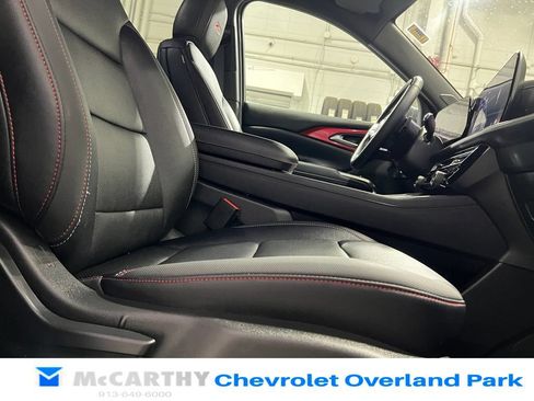 Used 2025 Chevrolet Traverse Z71 w/ Enhanced Driving Package AWD/4WD image 30