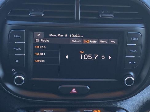 Used 2025 Kia Soul LX image 8