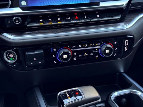 Used 2023 Chevrolet Silverado 1500 LTZ w/ Technology Package image 28