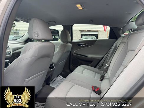 Used 2022 Chevrolet Malibu LT image 10
