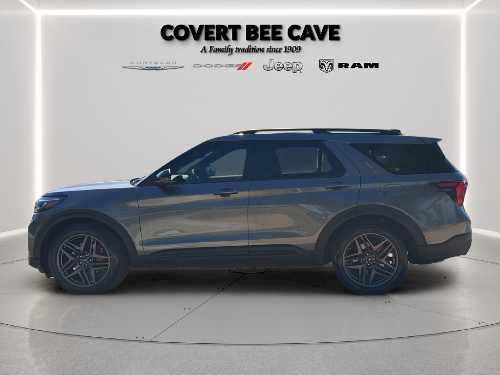 Used 2025 Ford Explorer ST w/ Sun And Sound Package RWD image 4