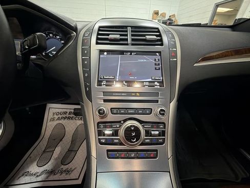 Used 2017 Lincoln MKZ Reserve w/ Climate Package FWD image 18