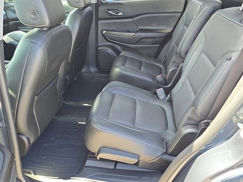 Used 2019 GMC Acadia SLT image 19