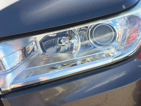 Used 2018 Toyota Highlander XLE image 6