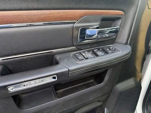 Used 2017 RAM 1500 Laramie w/ Convenience Group AWD/4WD image 12