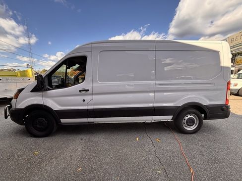Used 2019 Ford Transit 250 148 Medium Roof image 6
