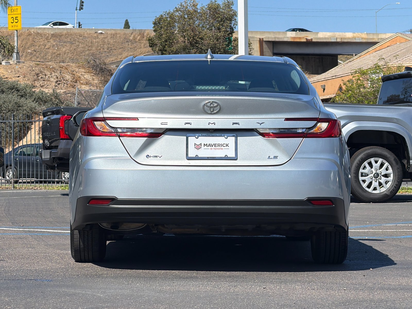 Used 2025 Toyota Camry LE FWD image 4