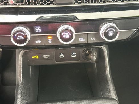 Used 2025 Honda Civic Sport image 13