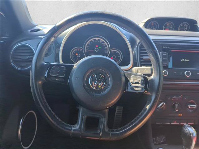 Used 2013 Volkswagen Beetle 2.0T FWD image 18
