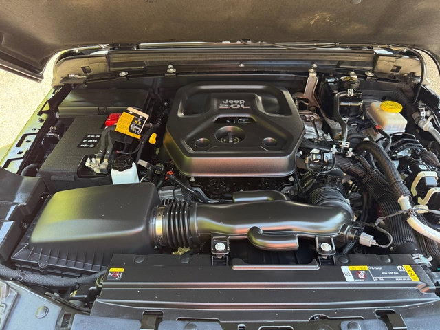 Used 2023 Jeep Wrangler Sport AWD/4WD image 9