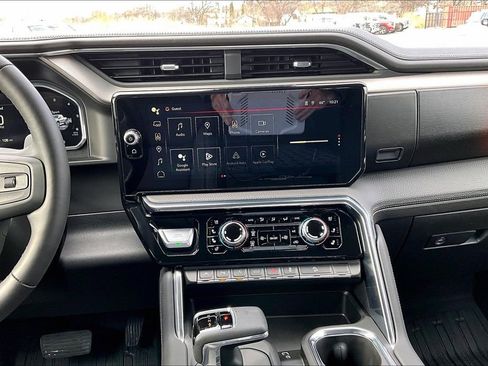 New 2026 GMC Sierra 1500 Denali AWD/4WD image 17