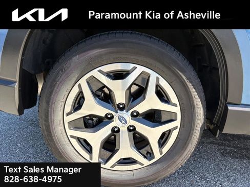 Used 2024 Subaru Forester Premium image 30