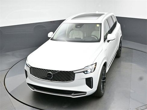 New 2026 Volvo XC90 T8 Ultra image 47