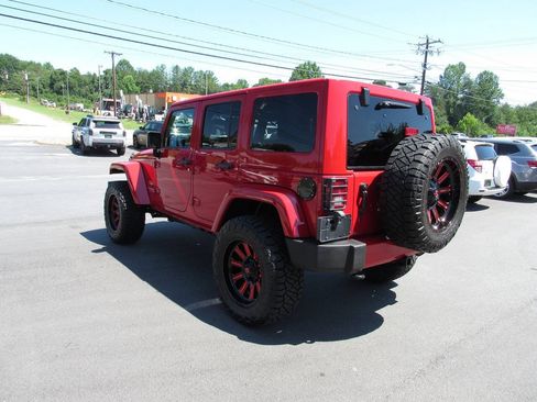 Used 2012 Jeep Wrangler Unlimited Sahara w/ Connectivity Group AWD/4WD image 6