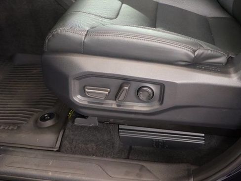 Used 2024 Toyota Tundra Limited AWD/4WD image 14