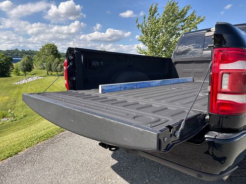 Used 2022 RAM 3500 Limited AWD/4WD image 7