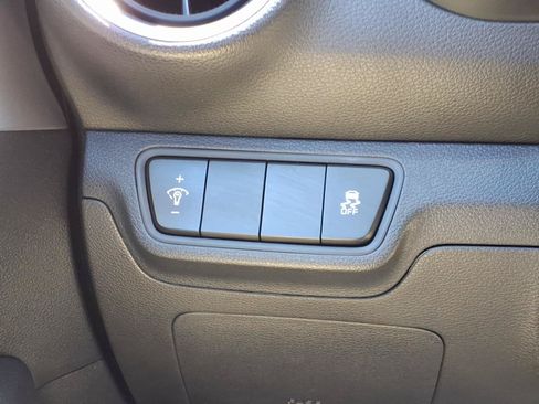 Used 2023 Kia Forte LXS FWD image 28