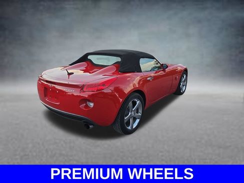 Used 2008 Pontiac Solstice Convertible w/ Premium Package RWD image 5