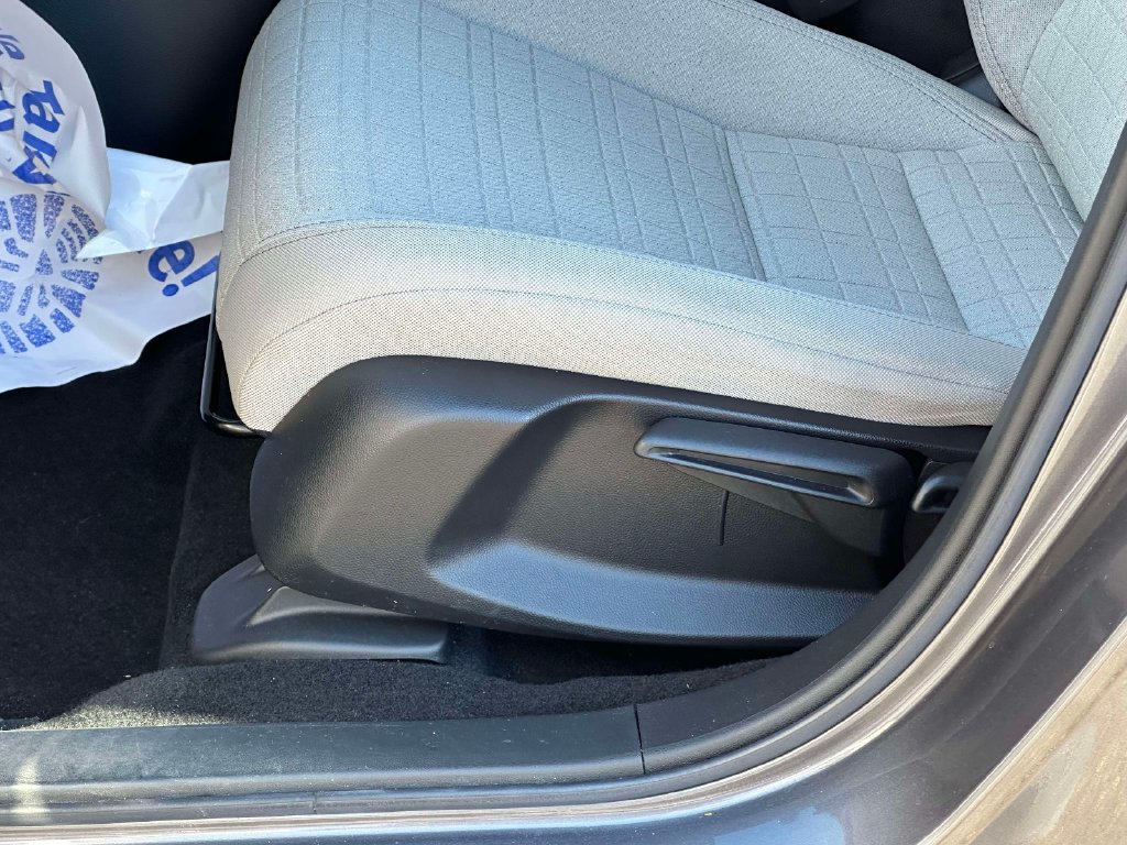 Used 2024 Honda HR-V LX image 12