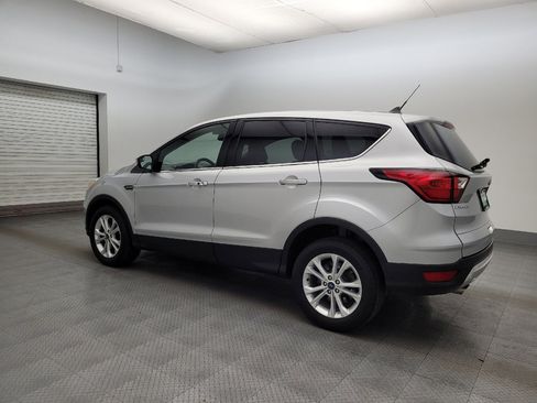 Used 2019 Ford Escape SE image 3