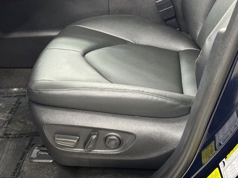 Used 2026 Toyota Grand Highlander XLE image 18