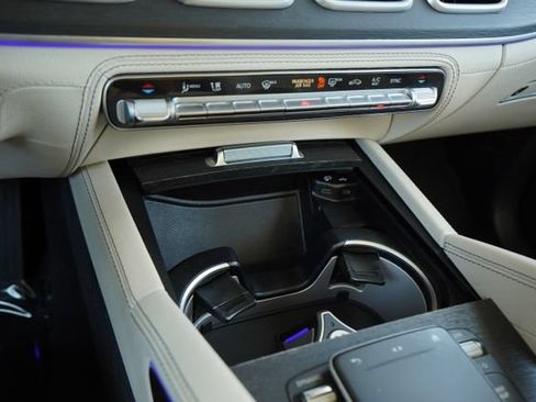 Used 2022 Mercedes-Benz GLS 450 4MATIC image 26
