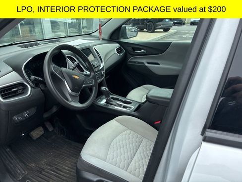 Used 2019 Chevrolet Equinox LS image 3