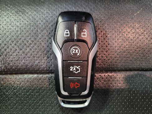 Used 2017 Ford Mustang Premium RWD image 32